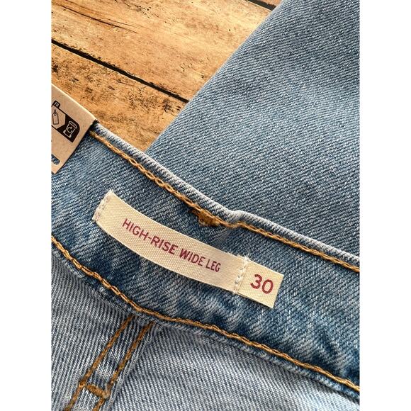 Levi Strauss Levi's High Rise Wide Leg Ankle Jeans Light Wash Denim Size 30 NEW - Picture 10 of 16